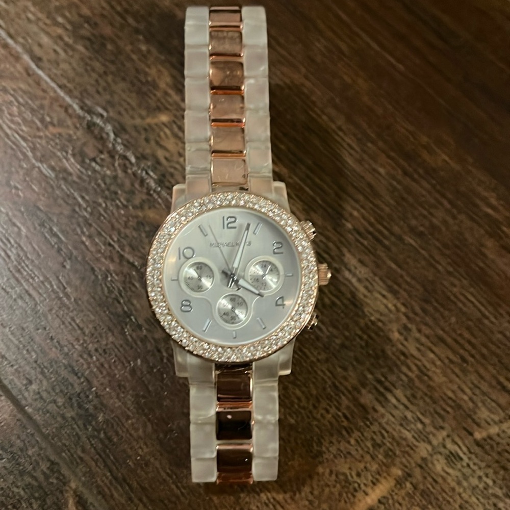 Fashion watch